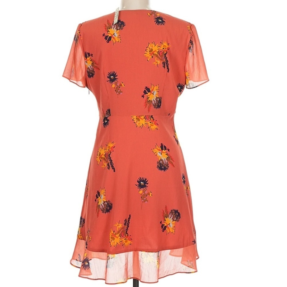 MWT MADEWELL Sheer Short Sleeve V-Neck Ruffle Detail Floral Dress Size 8 - Picture 4 of 5